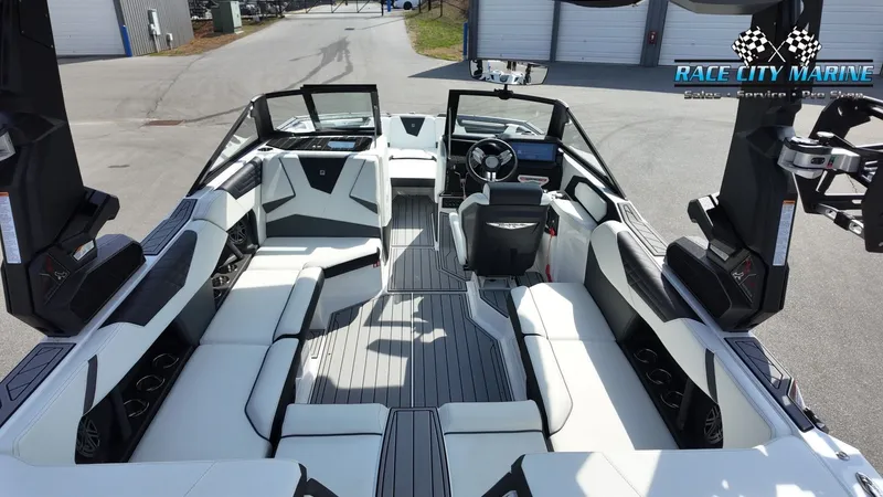 Slide: The Image of Nautique Super Air Nautique S21 2026 - 27