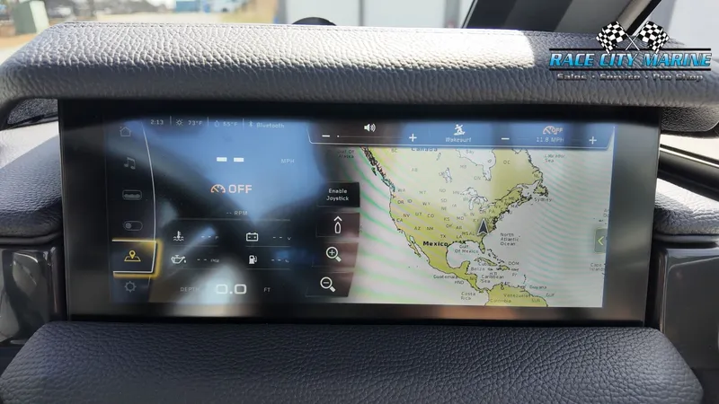 Slide: The Image of Nautique Super Air Nautique S21 2026 - 28