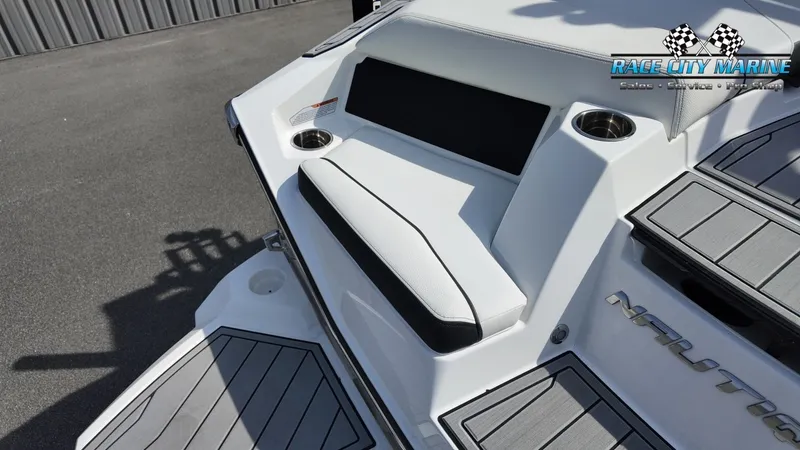 Slide: The Image of Nautique Super Air Nautique S21 2026 - 29