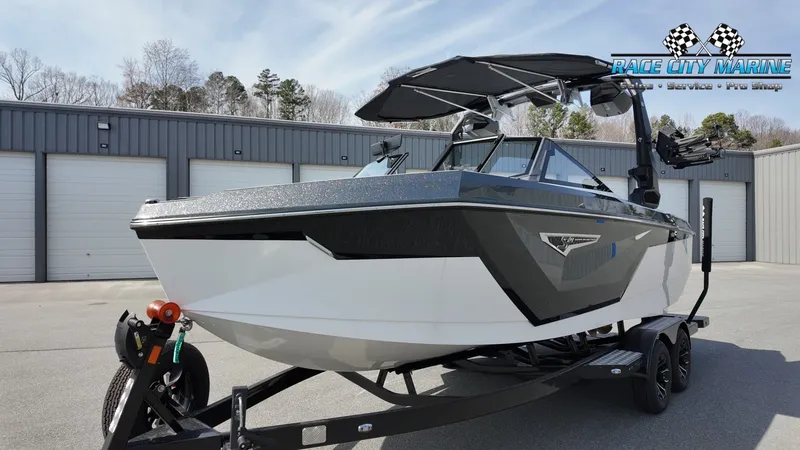 Slide: The Image of Nautique Super Air Nautique S21 2026 - 6
