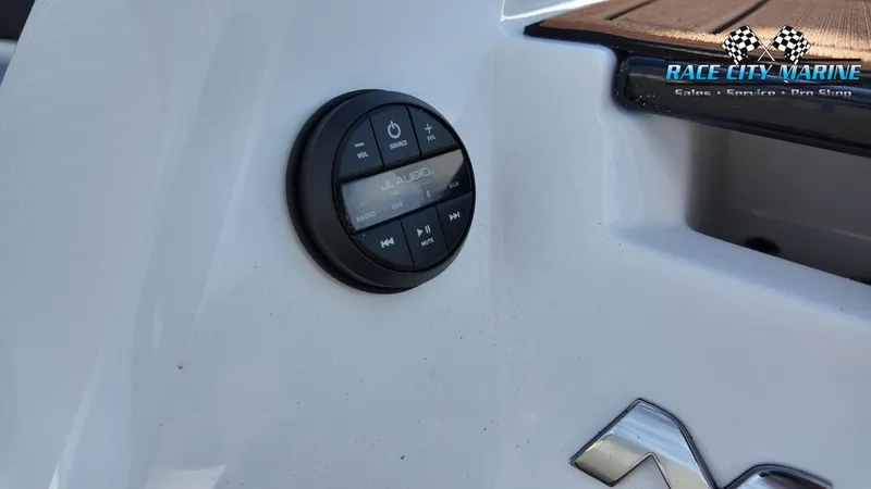 Slide: The Image of Nautique Super Air Nautique GS22 2026 - 13