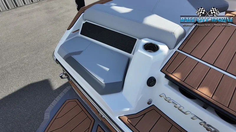 Slide: The Image of Nautique Super Air Nautique GS22 2026 - 17