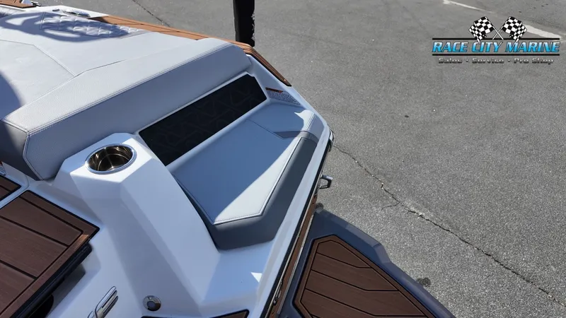 Slide: The Image of Nautique Super Air Nautique GS22 2026 - 26