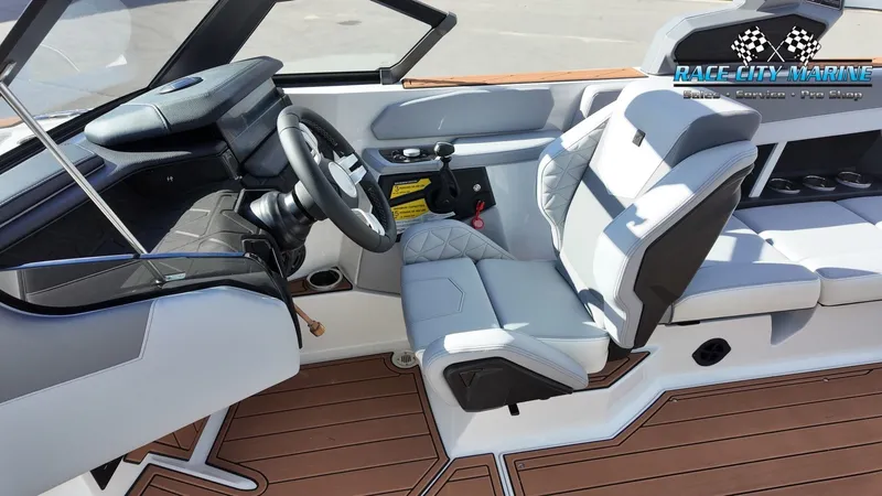 Slide: The Image of Nautique Super Air Nautique GS22 2026 - 28