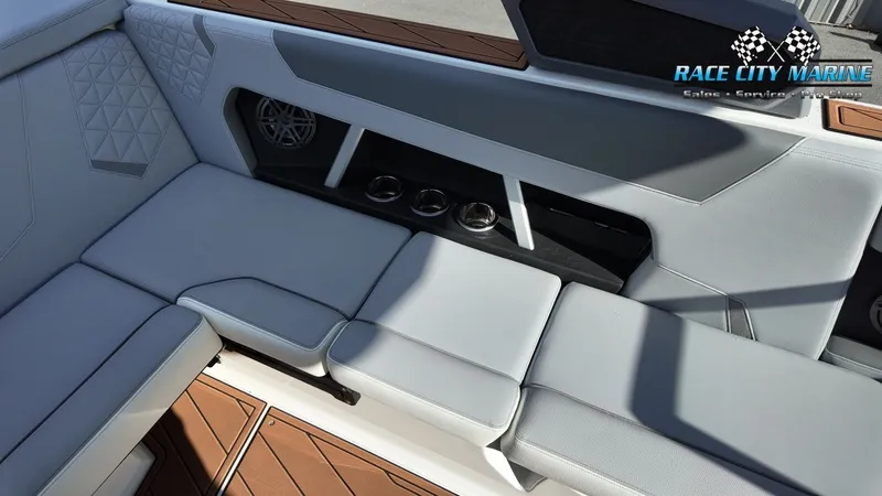 Slide: The Image of Nautique Super Air Nautique GS22 2026 - 35