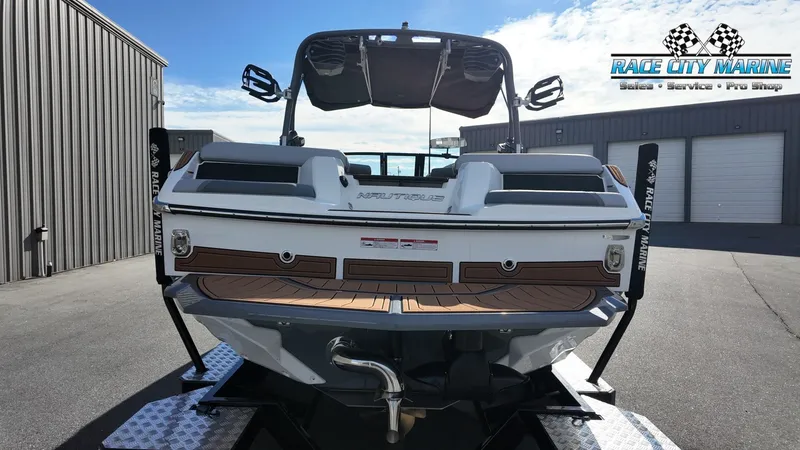 Slide: The Image of Nautique Super Air Nautique GS22 2026 - 4