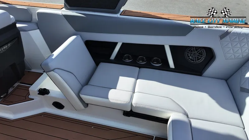 Slide: The Image of Nautique Super Air Nautique GS22 2026 - 46