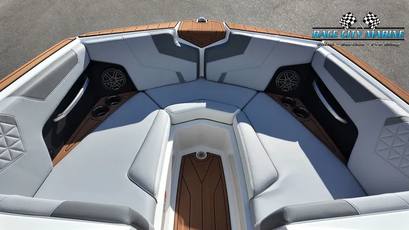 Slide: The Image of Nautique Super Air Nautique GS22 2026 - 49