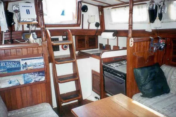 Slide: The Image of Rough Water Sloop 1979 - 4
