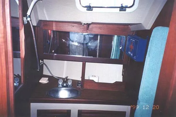 Slide: The Image of Catalina Sloop 1979 - 5