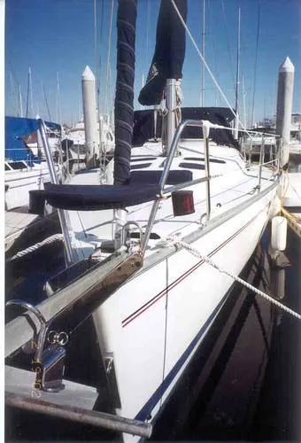 Slide: The Image of Hunter 40.5 1997 - 1