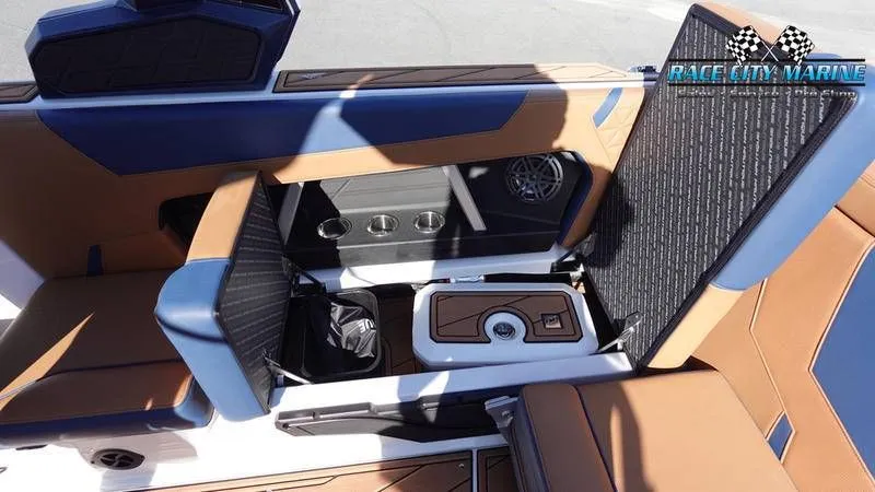 Slide: The Image of Nautique Super Air Nautique GS22 2025 - 10