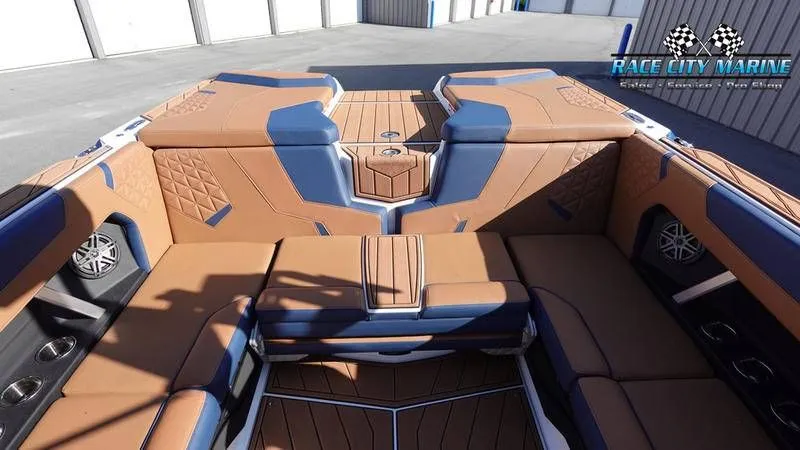 Slide: The Image of Nautique Super Air Nautique GS22 2025 - 30