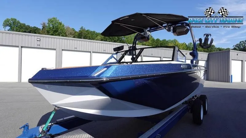 Slide: The Image of Nautique Super Air Nautique GS22 2025 - 4
