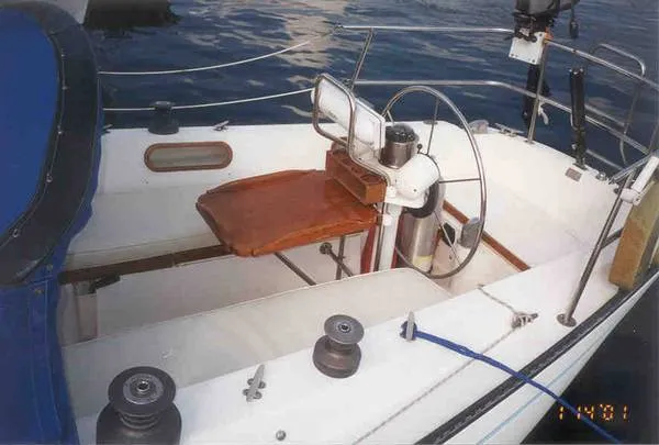 Slide: The Image of Catalina Sloop 1979 - 1