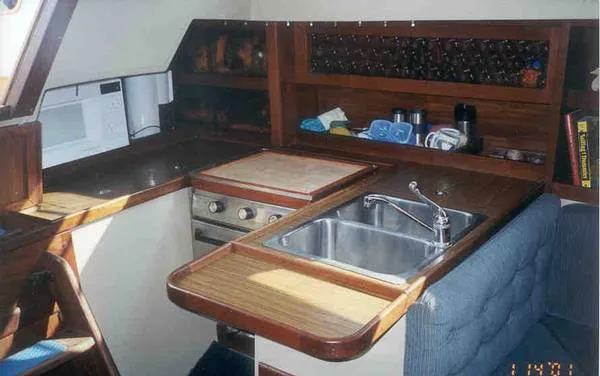 Slide: The Image of Catalina Sloop 1979 - 3