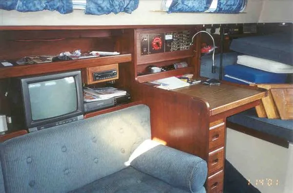 Slide: The Image of Catalina Sloop 1979 - 6