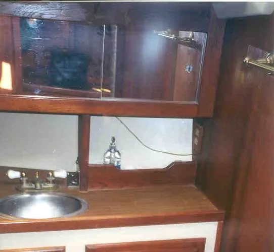 Slide: The Image of Catalina Sloop 1979 - 8