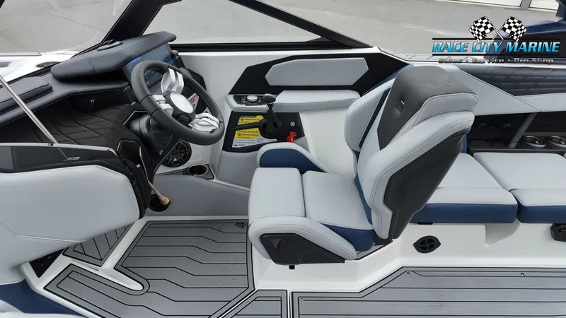 Slide: The Image of Nautique Super Air Nautique S23 2026 - 11