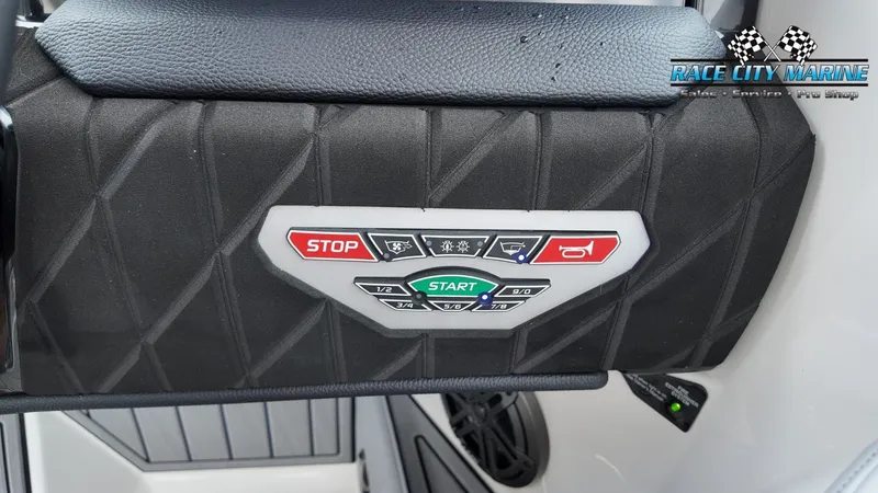 Slide: The Image of Nautique Super Air Nautique S23 2026 - 15