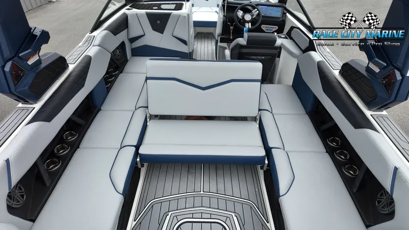 Slide: The Image of Nautique Super Air Nautique S23 2026 - 18