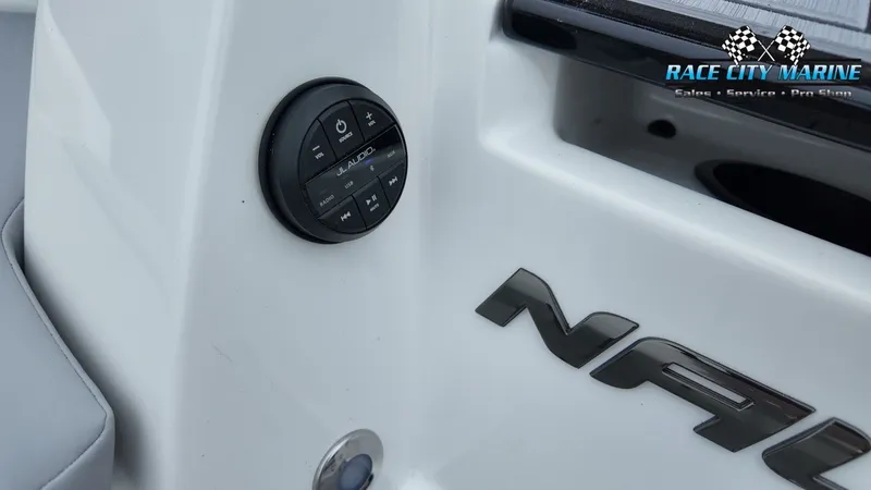 Slide: The Image of Nautique Super Air Nautique S23 2026 - 19