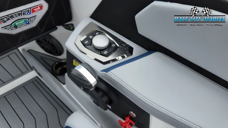 Slide: The Image of Nautique Super Air Nautique S23 2026 - 21