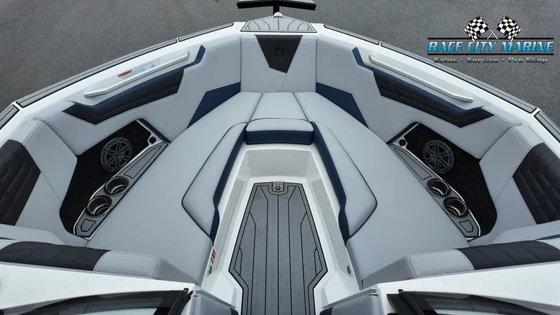 Slide: The Image of Nautique Super Air Nautique S23 2026 - 35