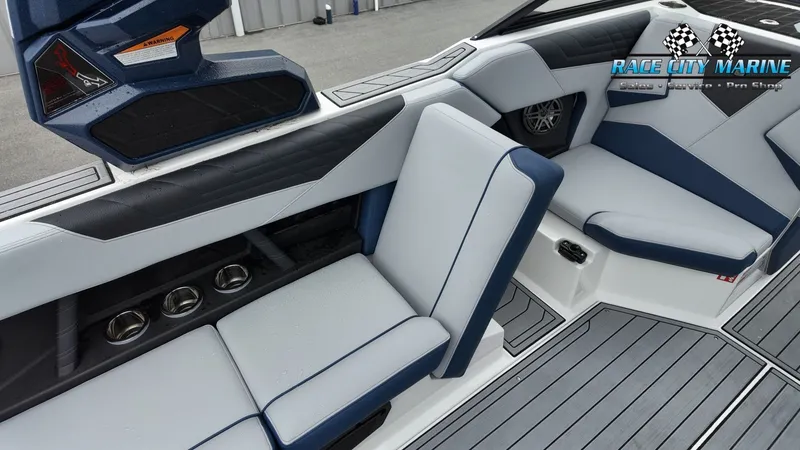 Slide: The Image of Nautique Super Air Nautique S23 2026 - 45