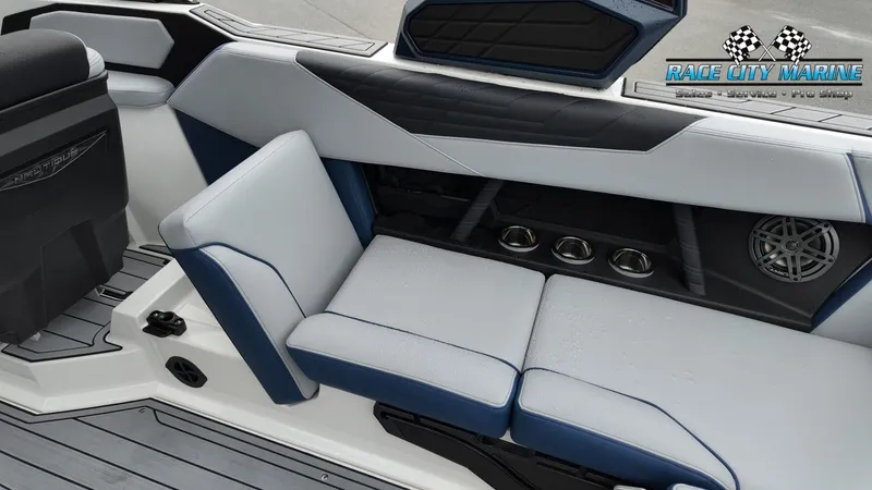 Slide: The Image of Nautique Super Air Nautique S23 2026 - 49