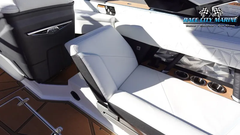 Slide: The Image of Nautique Super Air Nautique G23 Paragon 2025 - 18