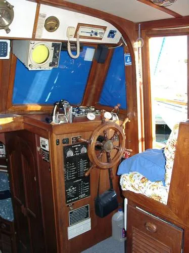 Slide: The Image of Sea Chief Sea Explorer SE38 Trawler 1979 - 4