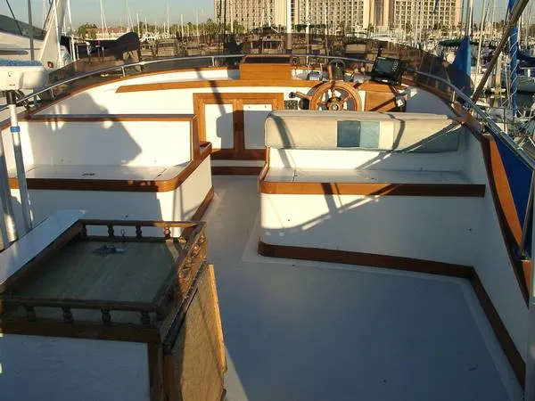 Slide: The Image of Sea Chief Sea Explorer SE38 Trawler 1979 - 6
