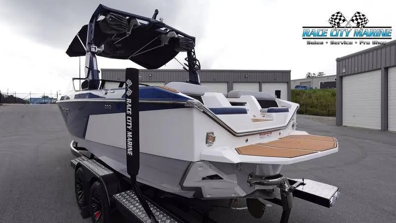 Slide: The Image of Nautique Super Air Nautique S23 2025 - 22