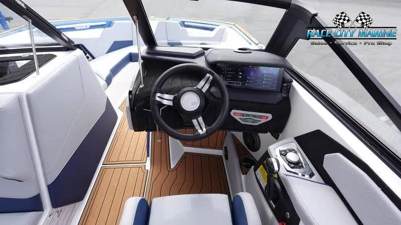 Slide: The Image of Nautique Super Air Nautique S23 2025 - 43