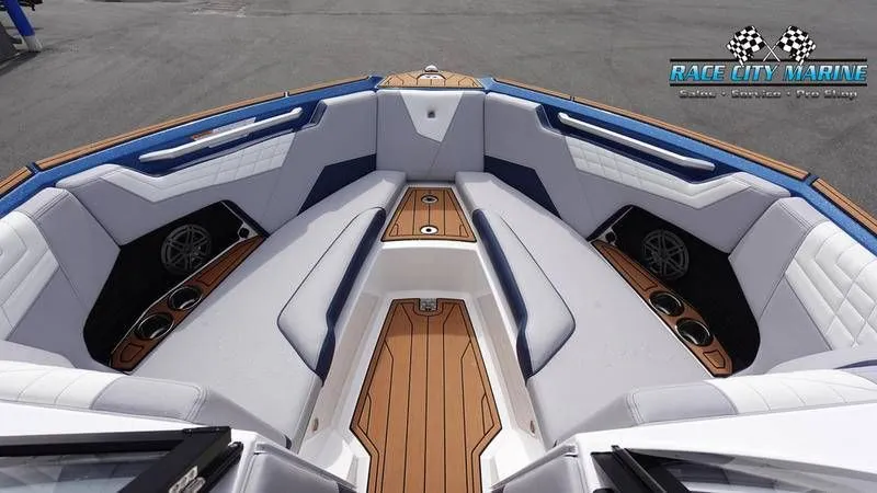 Slide: The Image of Nautique Super Air Nautique S23 2025 - 45
