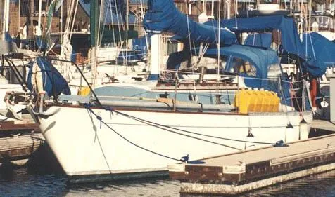 Slide: The Image of Islander Sloop 1976 - 0