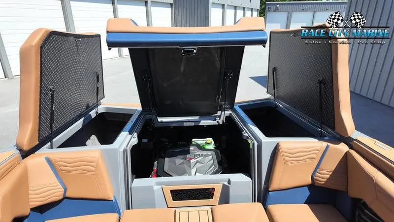 Slide: The Image of Nautique G25 2025 - 19