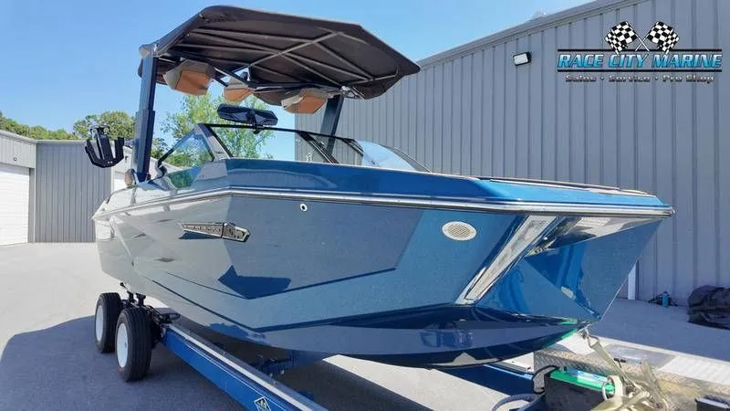 Slide: The Image of Nautique G25 2025 - 21