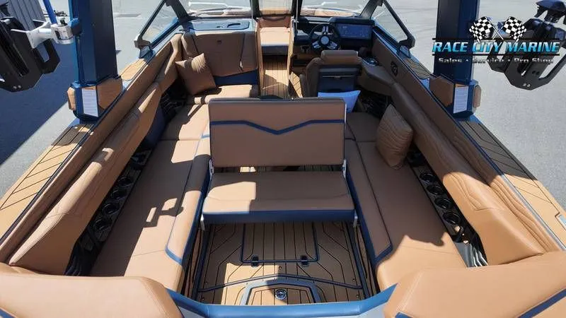 Slide: The Image of Nautique G25 2025 - 22