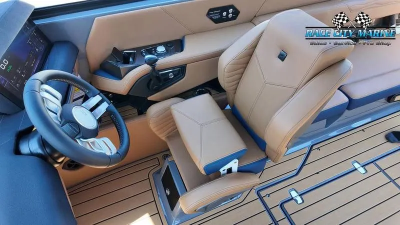 Slide: The Image of Nautique G25 2025 - 25