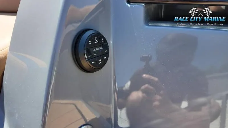 Slide: The Image of Nautique G25 2025 - 27