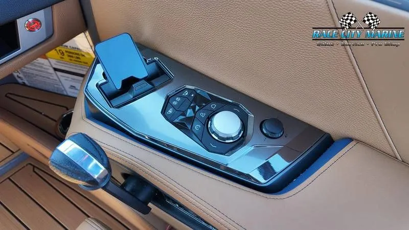 Slide: The Image of Nautique G25 2025 - 32