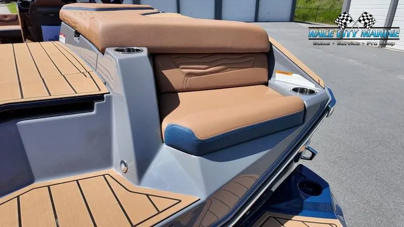 Slide: The Image of Nautique G25 2025 - 50