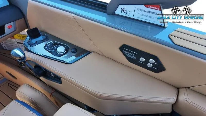 Slide: The Image of Nautique G25 2025 - 8