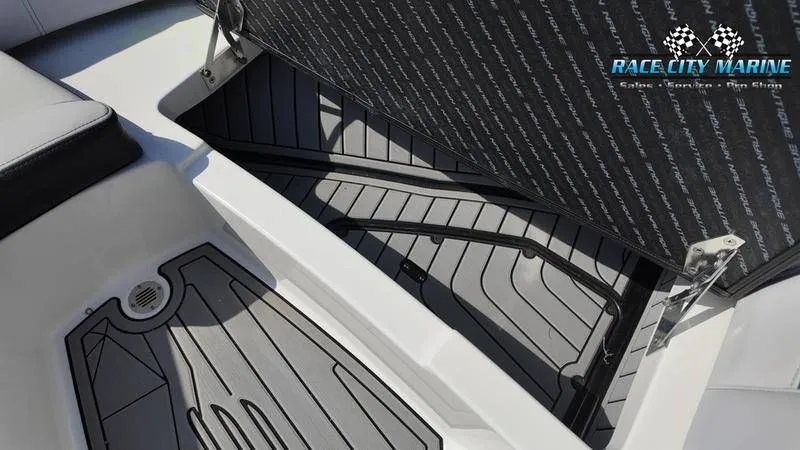 Slide: The Image of Nautique G23 2018 - 7