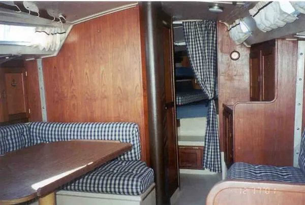Slide: The Image of Catalina Sloop 1981 - 1