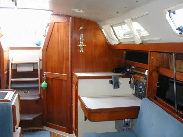 Slide: The Image of Catalina Sloop 1988 - 5