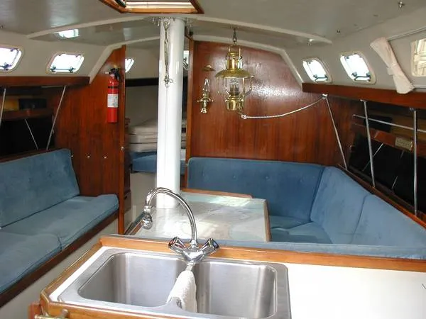 Slide: The Image of Catalina Sloop 1988 - 7