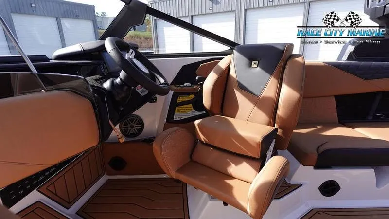 Slide: The Image of Nautique Super Air Nautique S23 2025 - 24